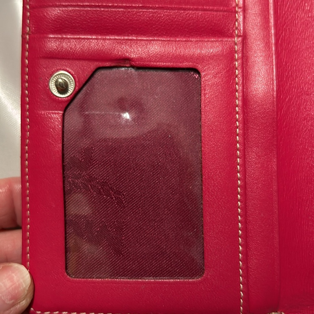 MCM White and Pink Shoulder Bag with MCM wallet. - Picture 11 of 15